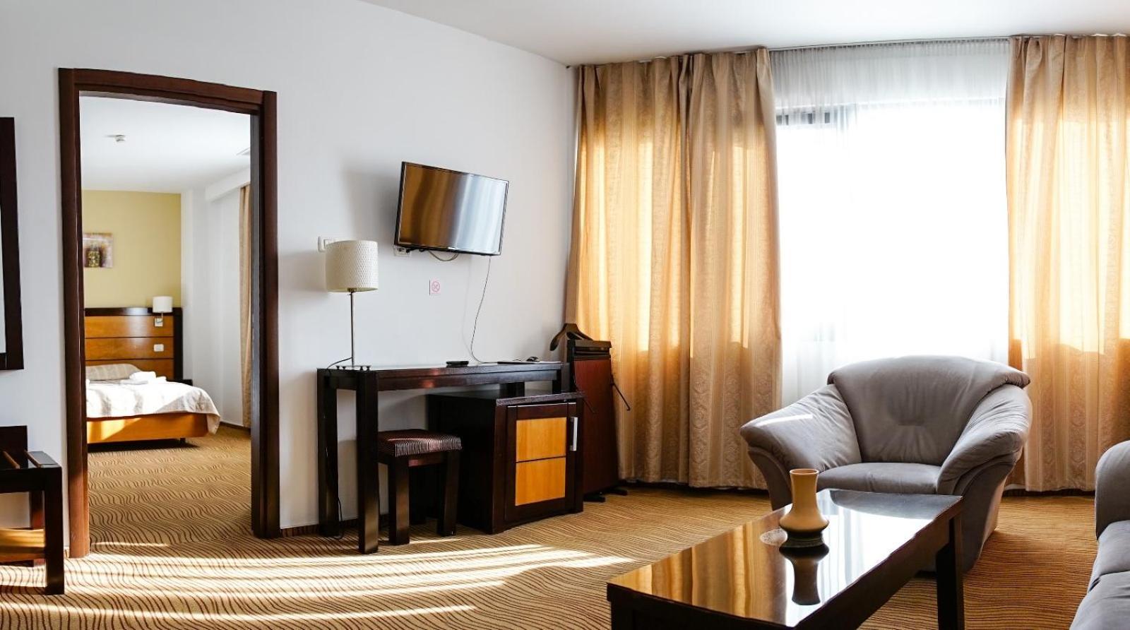 Hotel Criss Бухарест Экстерьер фото