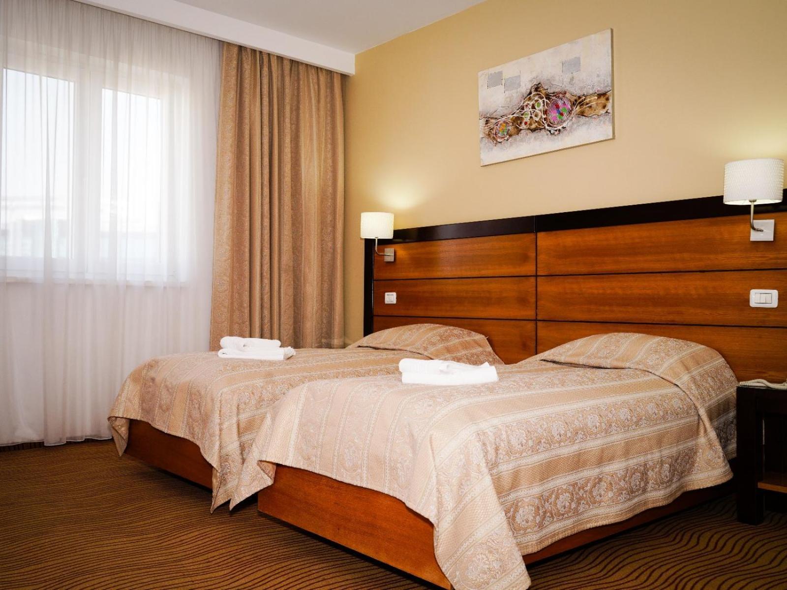 Hotel Criss Бухарест Экстерьер фото